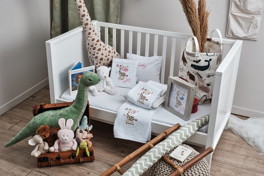 Σεντόνια Σετ Λευκό με Kέντημα Giraffe Pink - (2x 120x160 + 1 μαξ. 30x40) - BABY- COKITEX